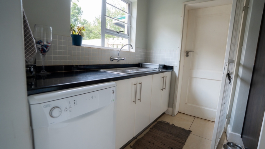 To Let 4 Bedroom Property for Rent in Wilkoppies North West